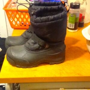 Youth boy snow boots